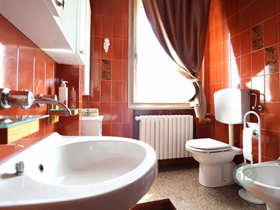 Immagine 16 di Casa trifamiliare in vendita  in via serafina a Mirandola