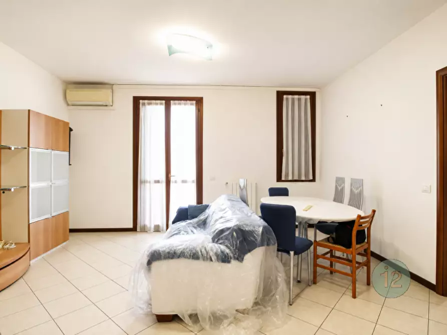 Immagine 2 di Appartamento in vendita  in Via Cesarino Calanca a Mirandola