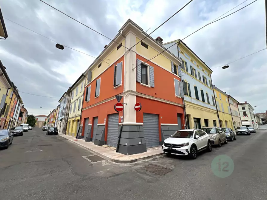 Immagine 1 di Villetta a schiera in vendita  in Via Camillo Benso Conte di Cavour a Mirandola