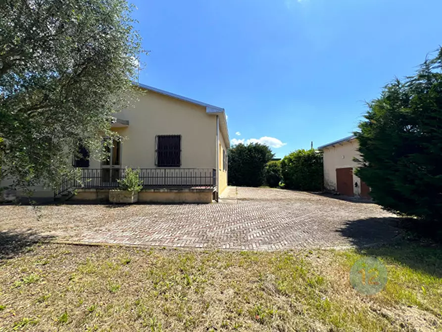 Immagine 4 di Casa indipendente in vendita  a Mirandola