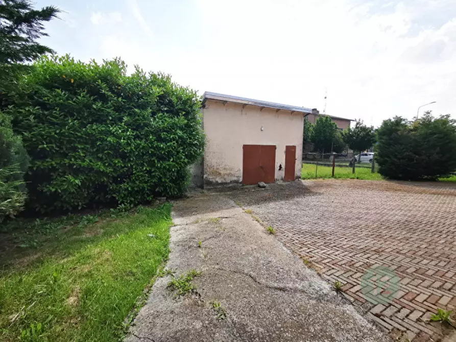 Immagine 5 di Casa indipendente in vendita  a Mirandola