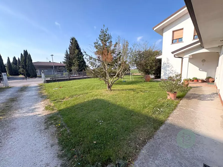 Immagine 2 di Appartamento in vendita  in Via Quattrocase a Poggio Rusco
