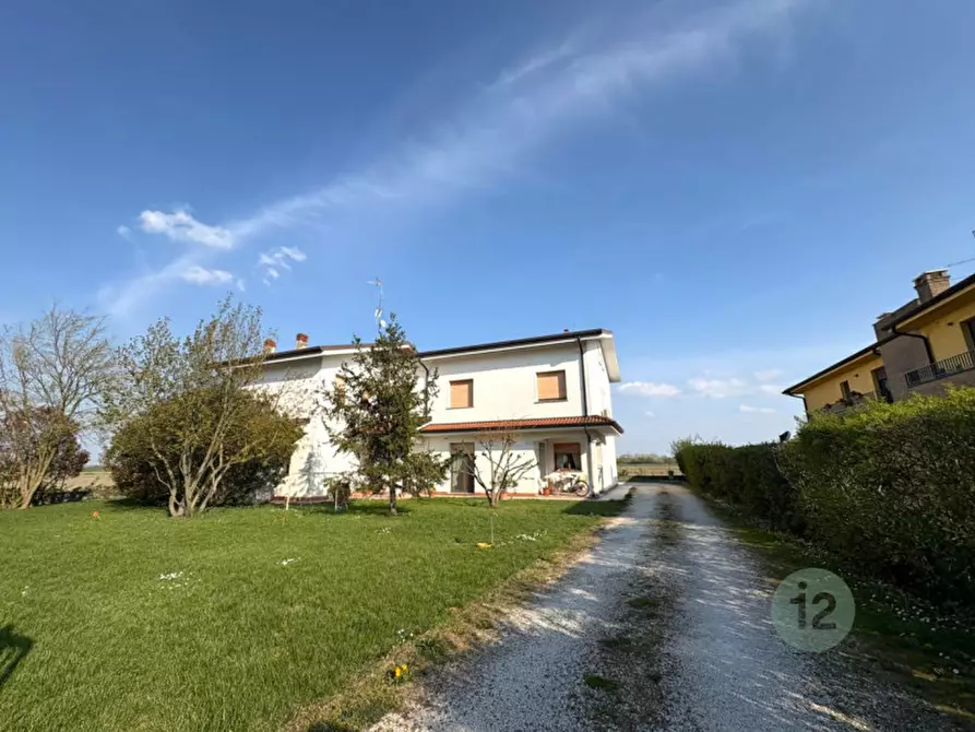 Immagine 1 di Appartamento in vendita  in Via Quattrocase a Poggio Rusco