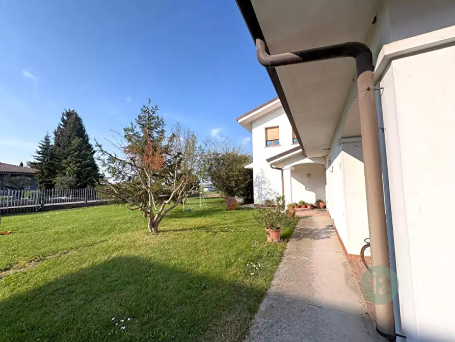 Immagine 19 di Appartamento in vendita  in Via Quattrocase a Poggio Rusco