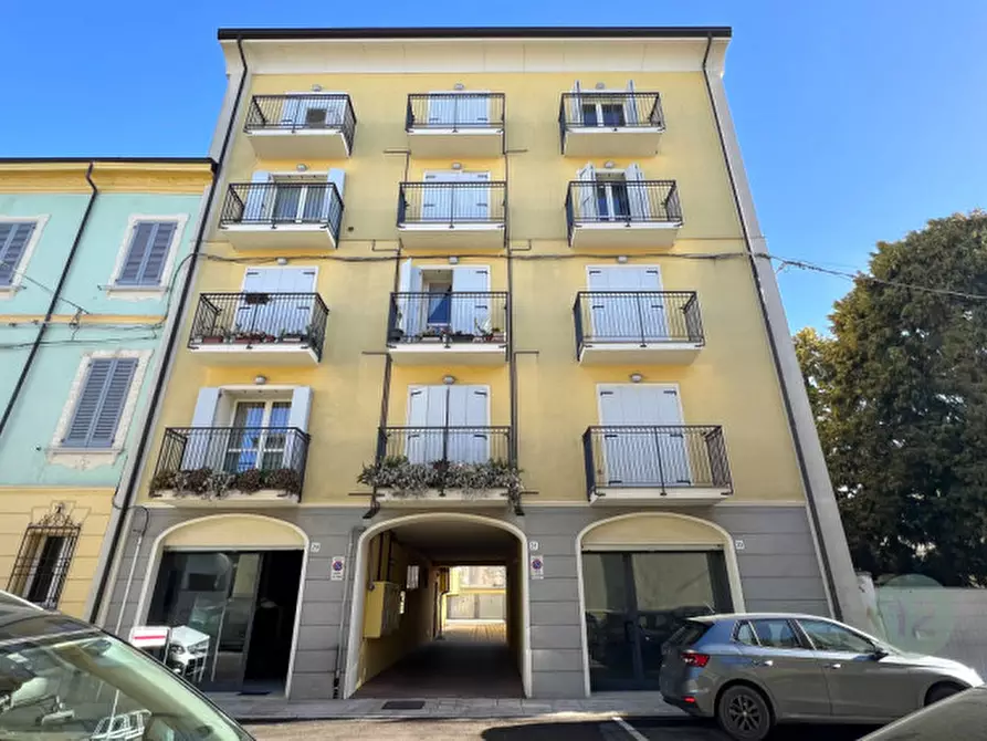 Immagine 1 di Appartamento in vendita  in Via Volturno a Mirandola