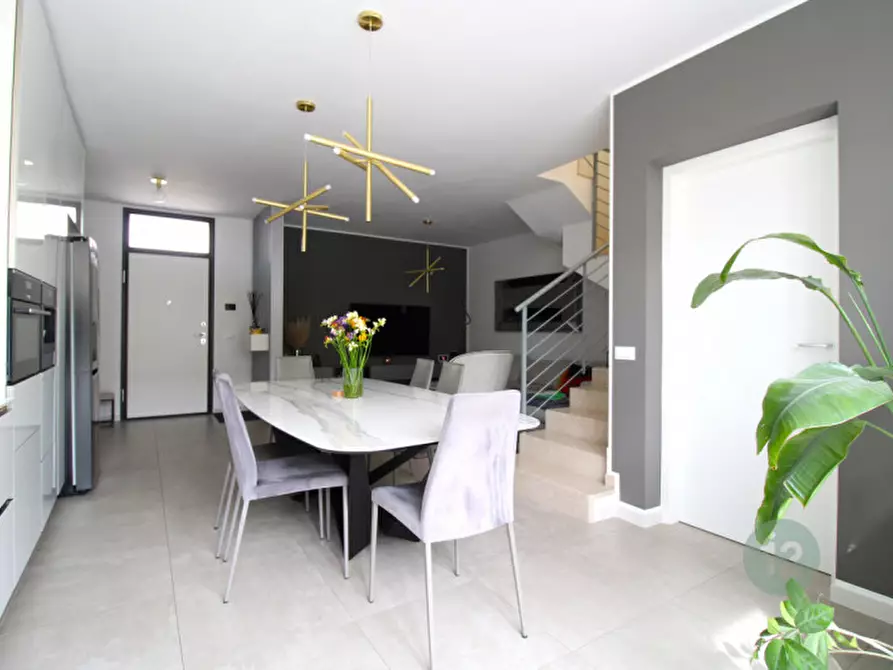 Immagine 5 di Casa bifamiliare in vendita  in Viale Giuseppe di Vittorio a San Prospero