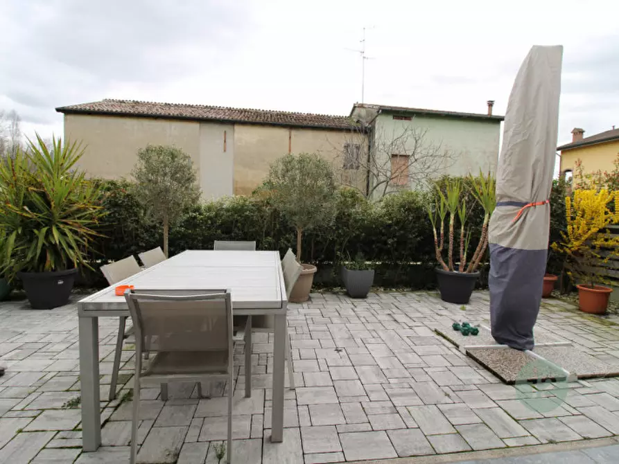 Immagine 11 di Casa bifamiliare in vendita  in Viale Giuseppe di Vittorio a San Prospero