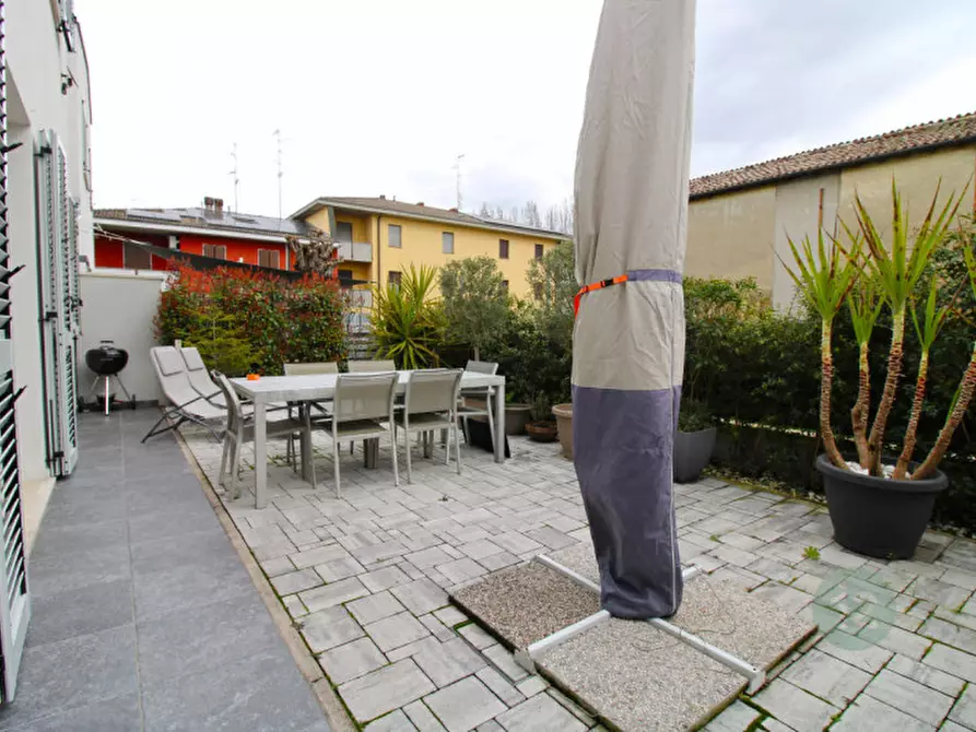 Immagine 12 di Casa bifamiliare in vendita  in Viale Giuseppe di Vittorio a San Prospero