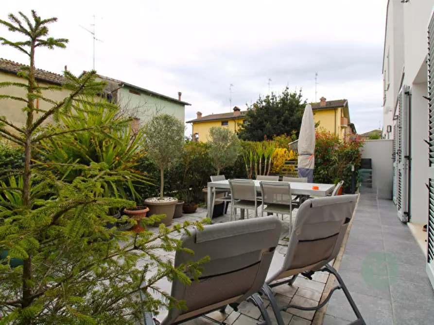 Immagine 13 di Casa bifamiliare in vendita  in Viale Giuseppe di Vittorio a San Prospero