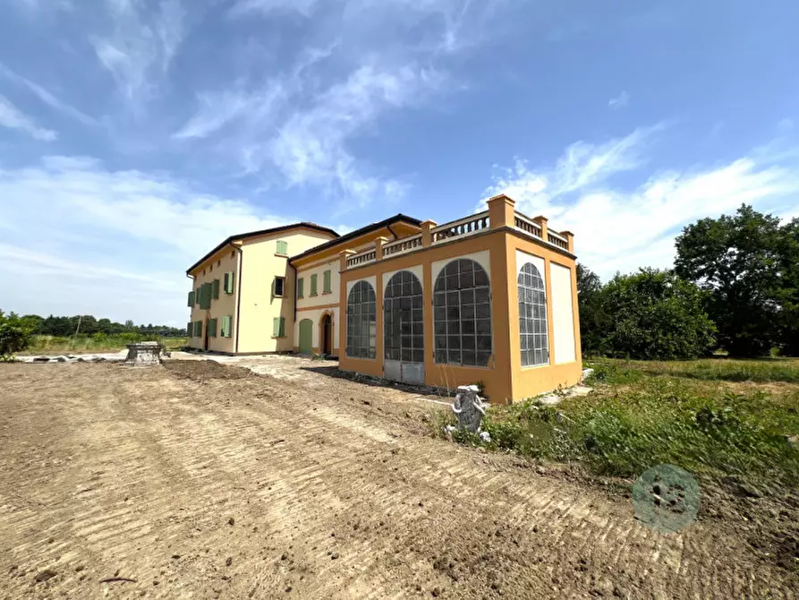 Immagine 3 di Villa in vendita  in Via Ernesto Papazzoni a Cavezzo