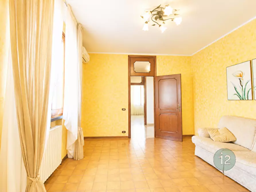 Immagine 7 di Casa bifamiliare in vendita  in Via San Martino Carano a Mirandola