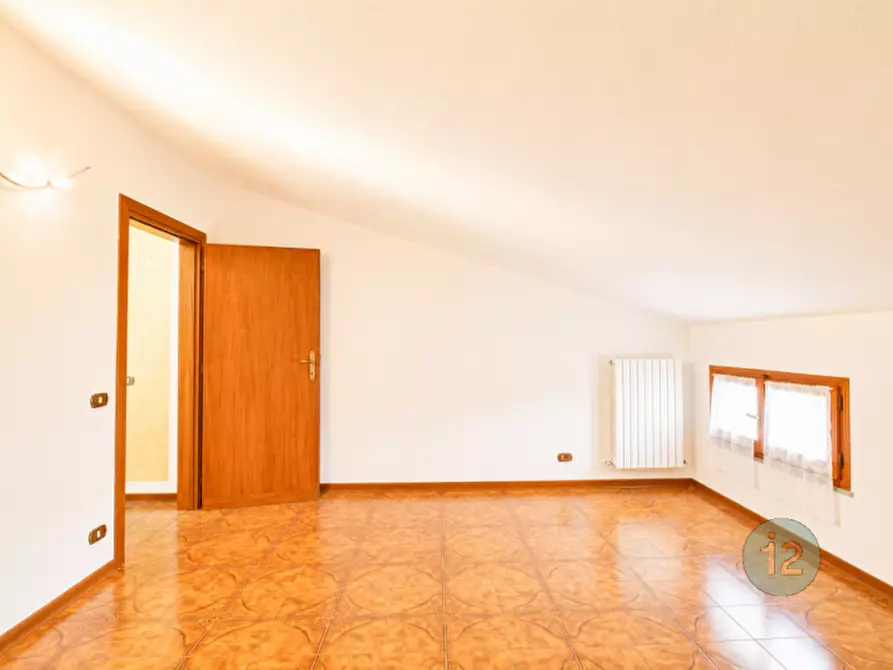 Immagine 12 di Casa bifamiliare in vendita  in Via San Martino Carano a Mirandola