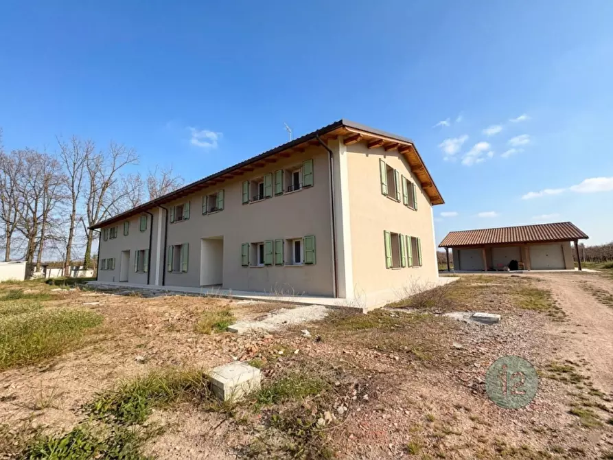 Immagine 1 di Villetta a schiera in vendita  in Via Benedetto Croce 358 a San Felice Sul Panaro