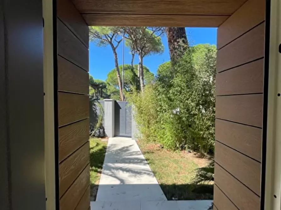 Immagine 13 di Villa in affitto  in Viale Milano 30 a Cervia