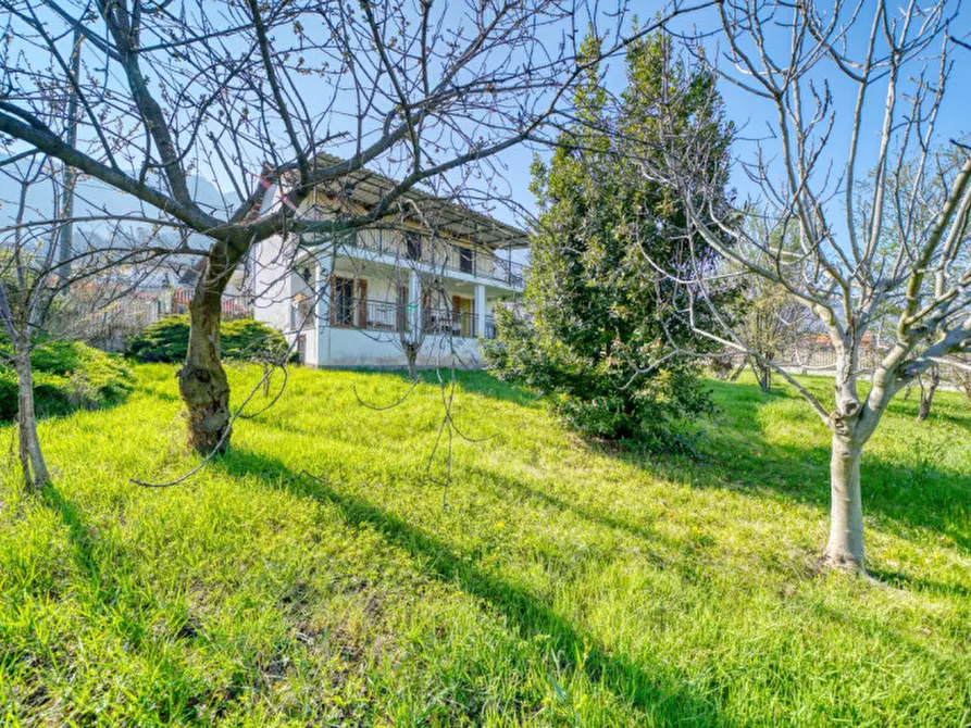 Immagine 11 di Casa indipendente in vendita  in Via Dagatti 4 a Envie