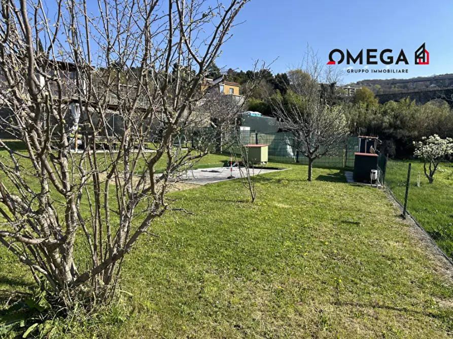 Immagine 1 di Terreno in vendita  in via Zarotti a Trieste