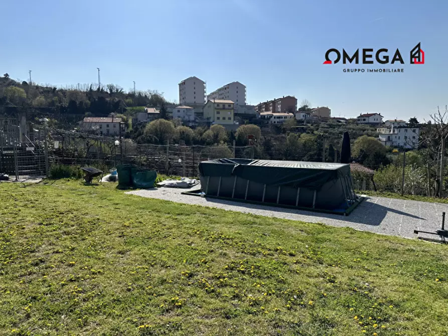 Immagine 11 di Terreno in vendita  in via Zarotti a Trieste