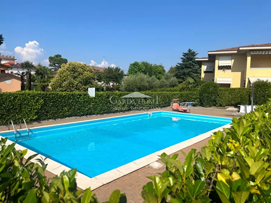 Immagine 1 di Appartamento in vendita  in Via Daniele Comboni a Desenzano Del Garda