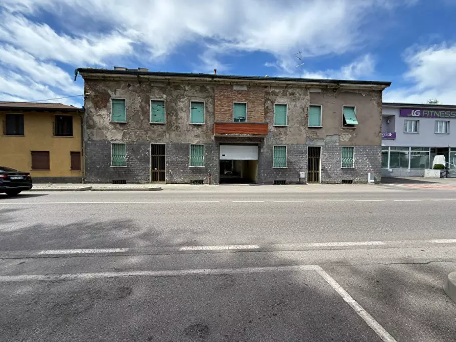 Immagine 2 di Palazzo in vendita  in Via Gian Pietro Clerici 32 a Gerenzano