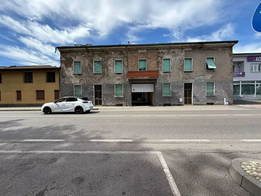 Immagine 3 di Palazzo in vendita  in Via Gian Pietro Clerici 32 a Gerenzano