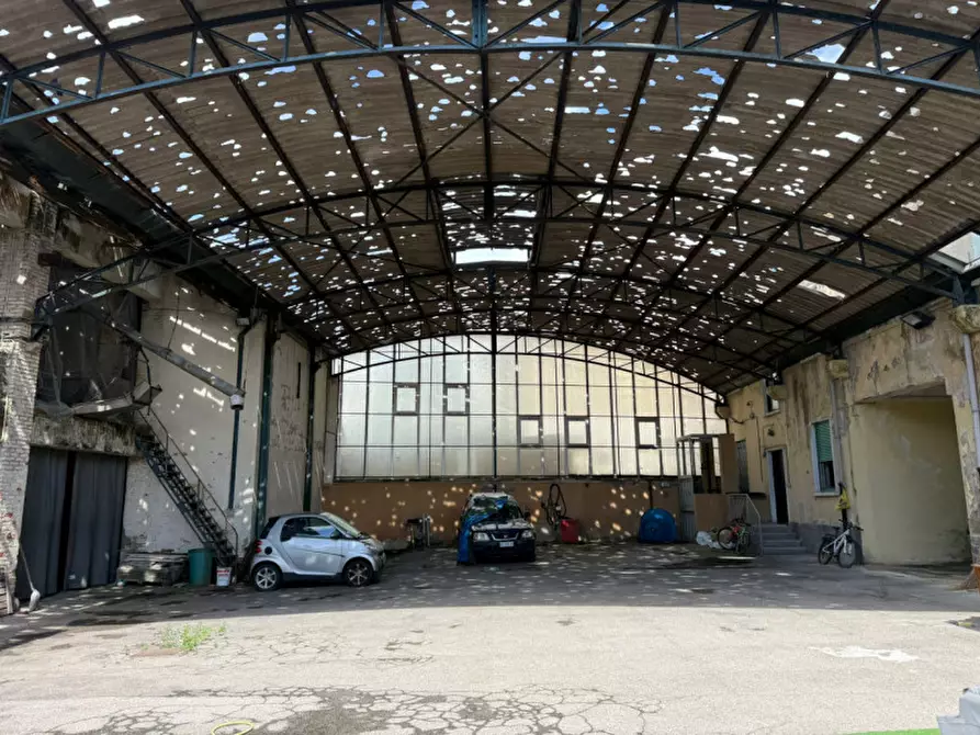 Immagine 11 di Palazzo in vendita  in Via Gian Pietro Clerici 32 a Gerenzano