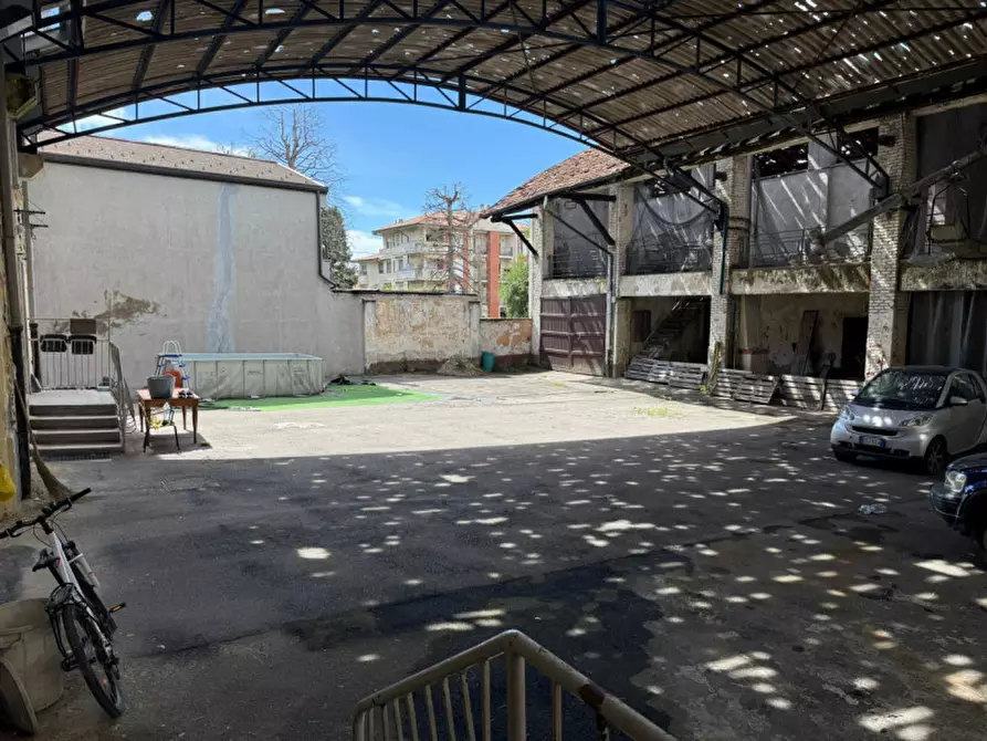 Immagine 14 di Palazzo in vendita  in Via Gian Pietro Clerici 32 a Gerenzano