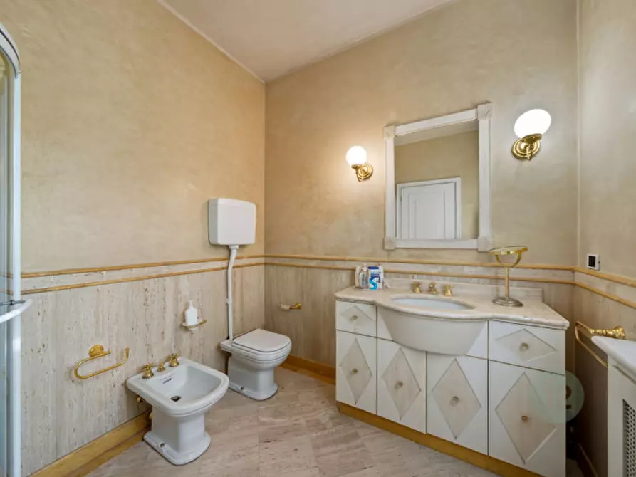 Immagine 11 di Villa in vendita  in Via Anna Frank a Carpi