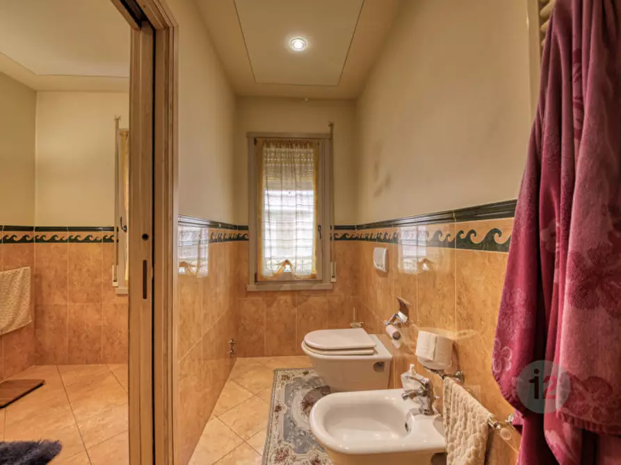 Immagine 13 di Villa in vendita  in Via Franklin Delano Roosevelt 47 a Carpi