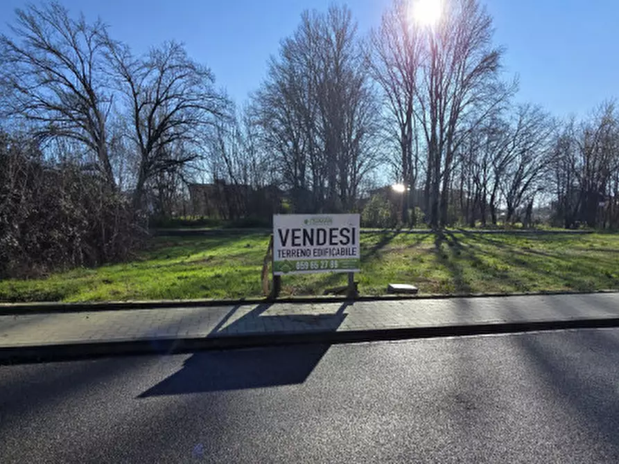 Immagine 4 di Terreno in vendita  in Via Giovanni Pesce a Carpi