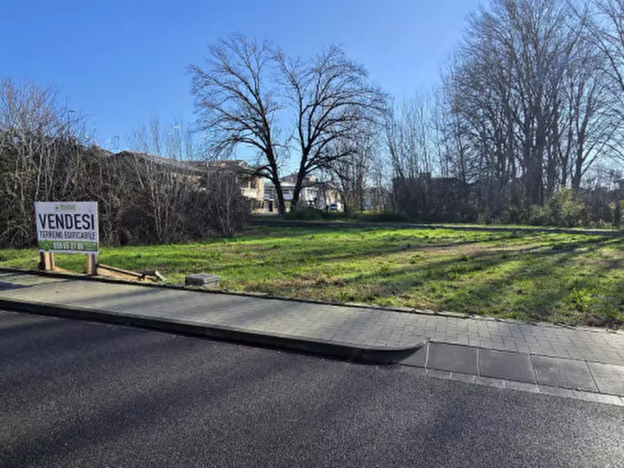 Immagine 6 di Terreno in vendita  in Via Giovanni Pesce a Carpi