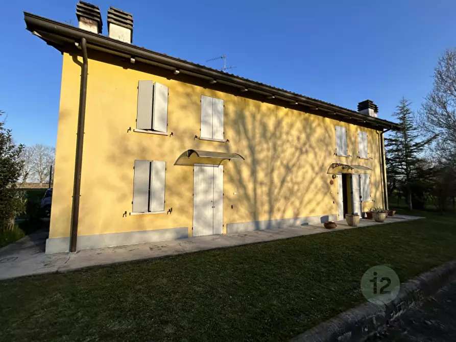 Immagine 1 di Casa bifamiliare in vendita  in Via Valle a Carpi