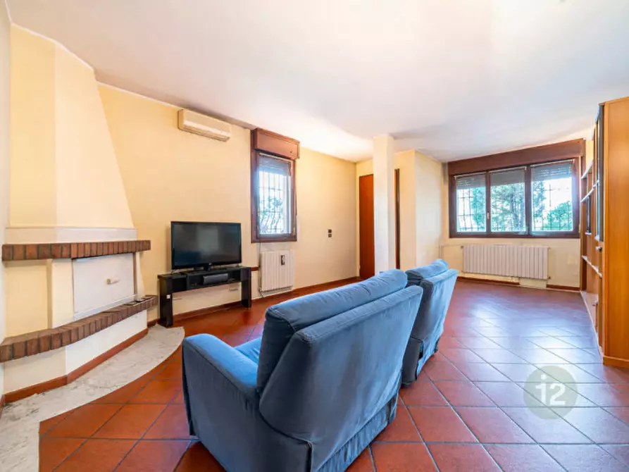 Immagine 3 di Villa in vendita  in Via Marcello Malpighi a Carpi