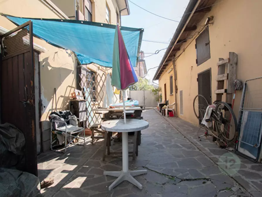 Immagine 2 di Casa bifamiliare in vendita  in Via Pietro Maroncelli a Carpi