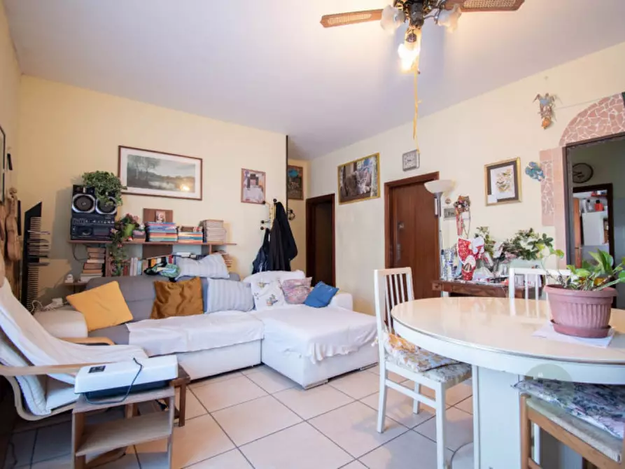 Immagine 3 di Casa bifamiliare in vendita  in Via Pietro Maroncelli a Carpi