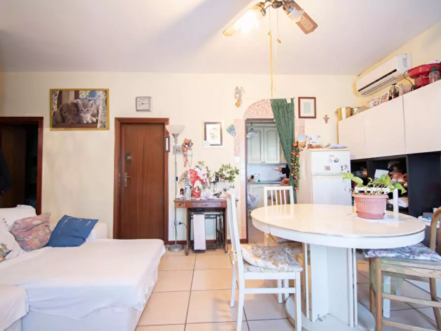Immagine 4 di Casa bifamiliare in vendita  in Via Pietro Maroncelli a Carpi