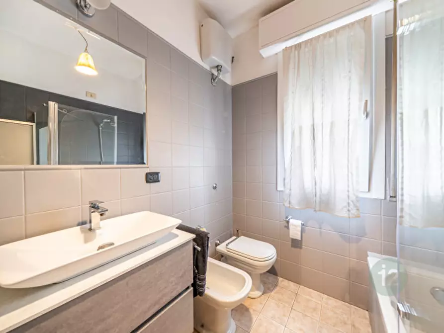 Immagine 11 di Appartamento in vendita  in Via Villa Glori a Carpi