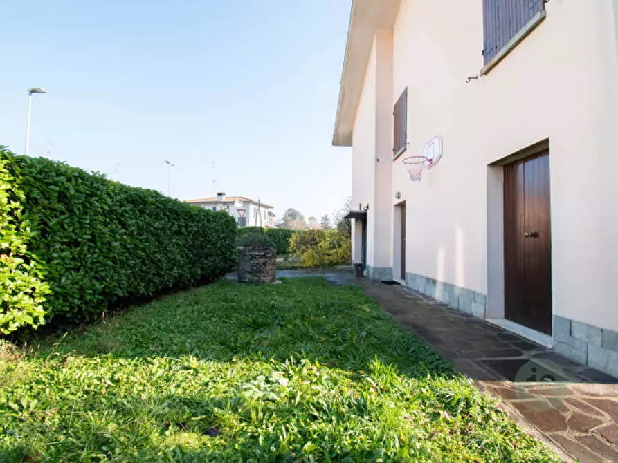 Immagine 1 di Casa indipendente in vendita  in Via Ivano Martinelli a Carpi