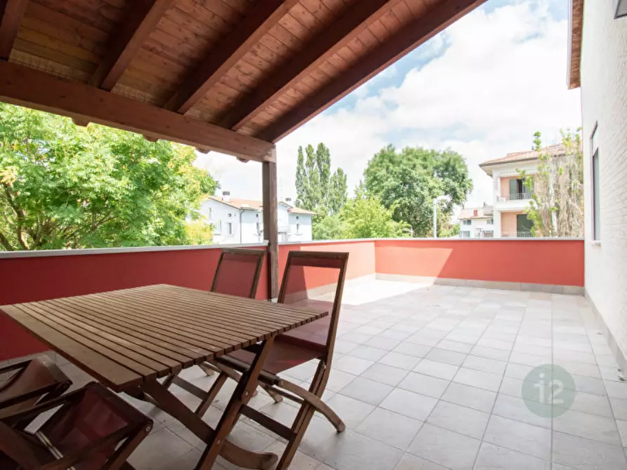 Immagine 10 di Casa bifamiliare in vendita  in Via Franklin Delano Roosevelt 47 a Carpi
