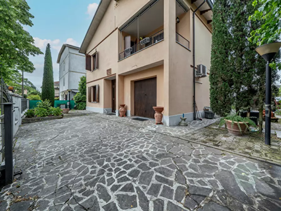 Immagine 2 di Casa indipendente in vendita  in Piazza Delia Gasparini 11 a Carpi