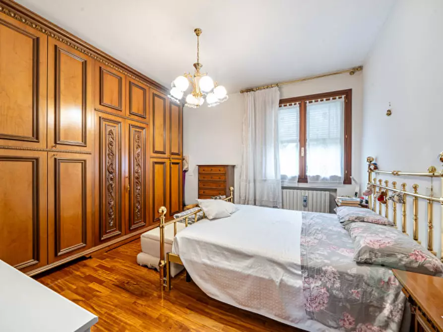 Immagine 10 di Casa indipendente in vendita  in Piazza Delia Gasparini 11 a Carpi