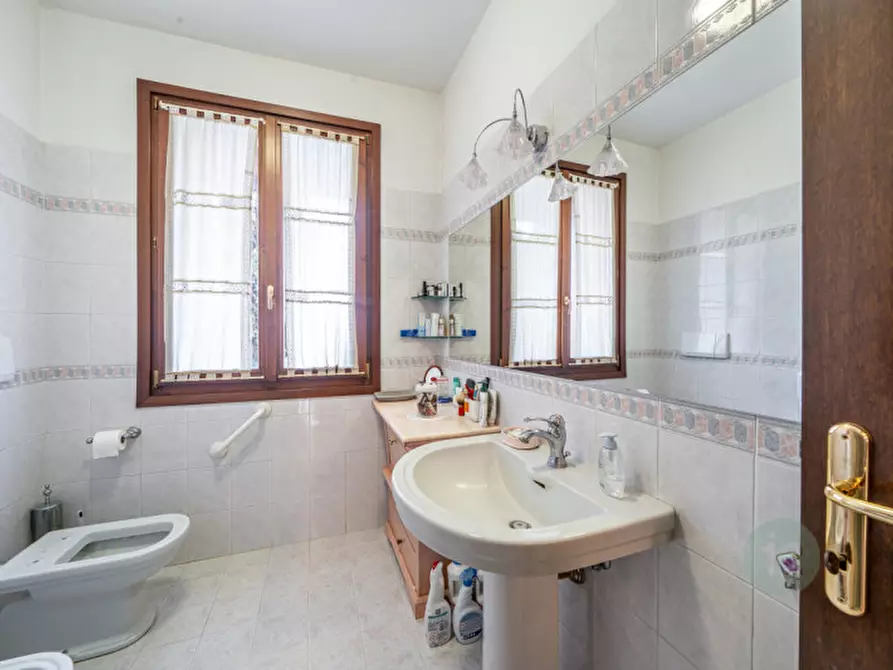 Immagine 13 di Casa indipendente in vendita  in Piazza Delia Gasparini 11 a Carpi