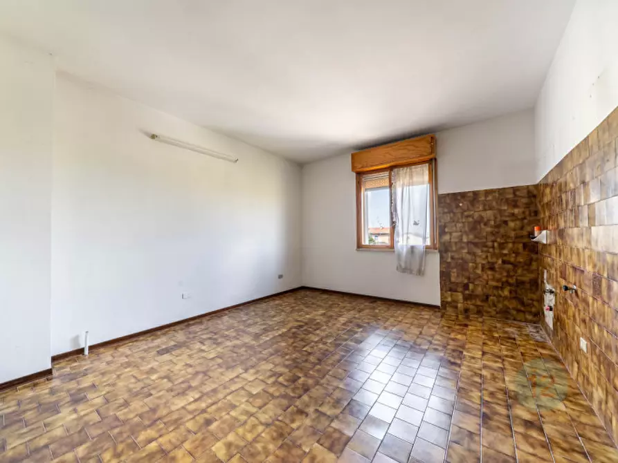 Immagine 4 di Appartamento in vendita  in Via Elio Vittorini a Carpi