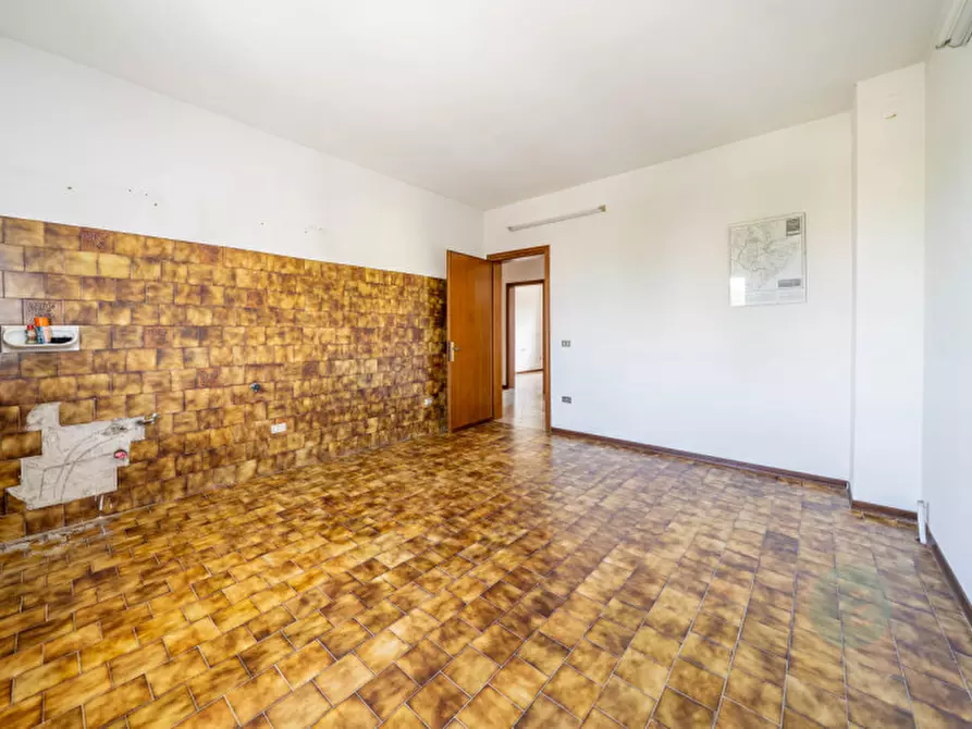 Immagine 6 di Appartamento in vendita  in Via Elio Vittorini a Carpi