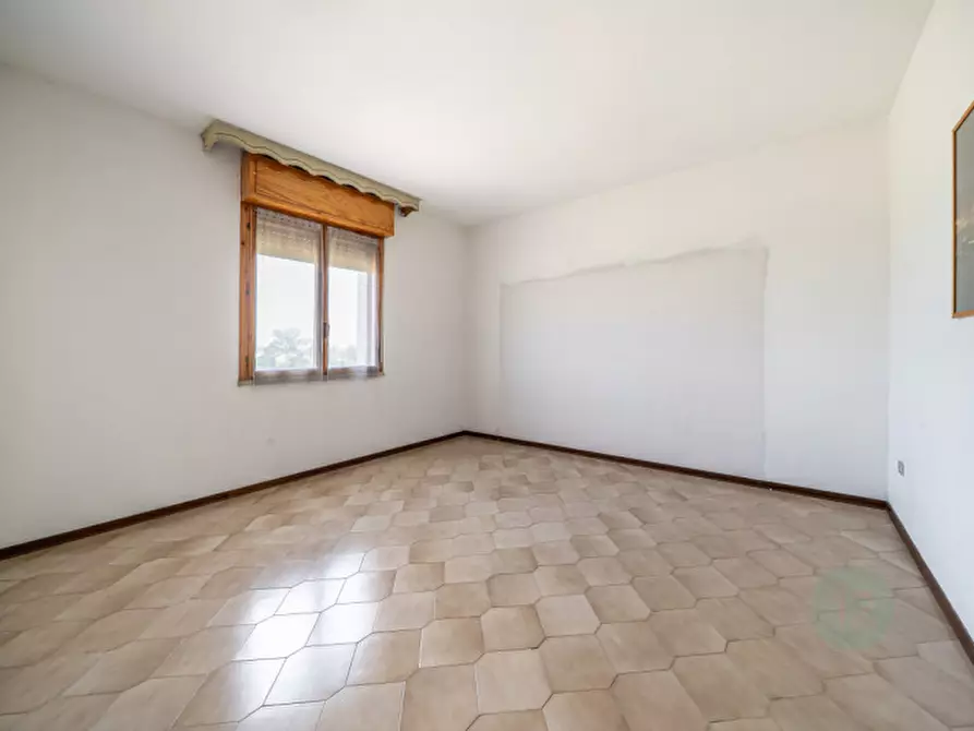 Immagine 7 di Appartamento in vendita  in Via Elio Vittorini a Carpi