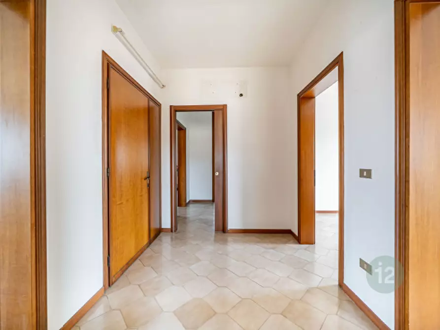 Immagine 10 di Appartamento in vendita  in Via Elio Vittorini a Carpi