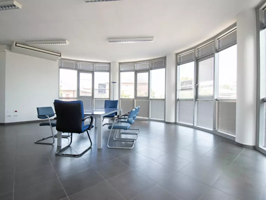 Immagine 9 di Negozio in affitto  in VIA DIVISIONE ACQUI 4 a Carpi