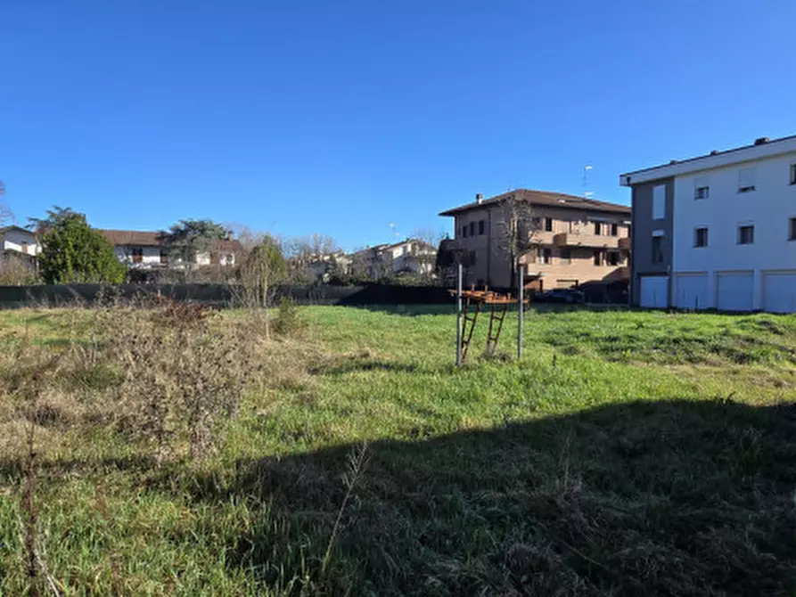Immagine 4 di Terreno in vendita  in Via della Costituzione a Carpi