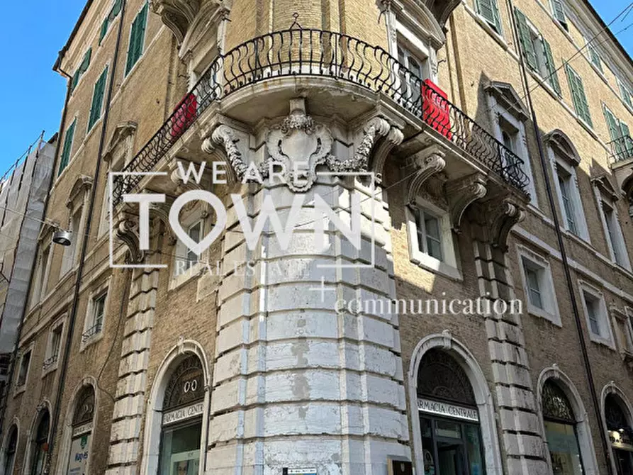 Immagine 12 di Negozio in vendita  in Corso Giuseppe Mazzini 7 a Ancona