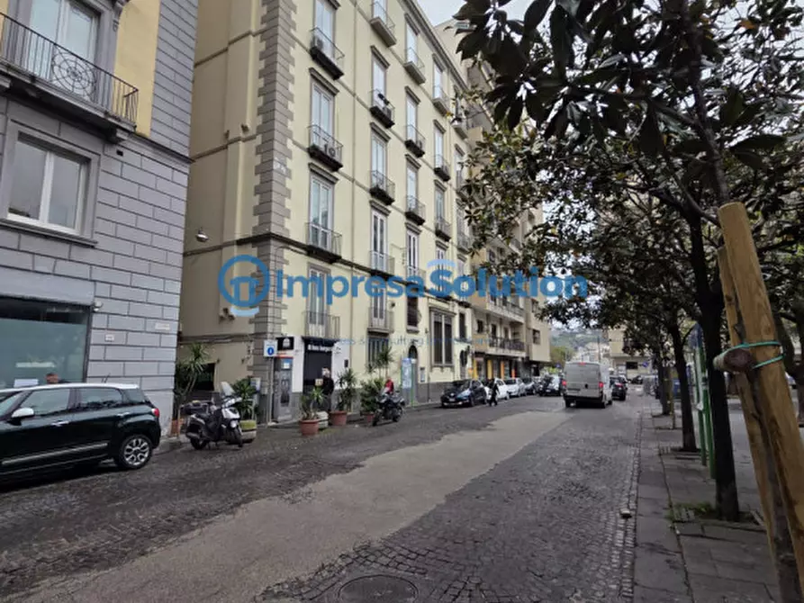 Immagine 4 di Negozio in affitto  in Piazza San Pasquale a Napoli