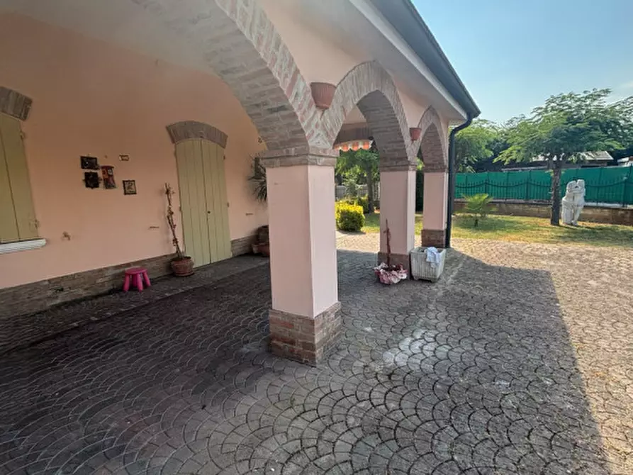 Immagine 14 di Villa in affitto  a Campagnola Emilia